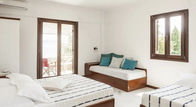 Luxurious Mani Peninsula Traditional Tower, Book Vacation Home Cottages in Lakonia, Cottage