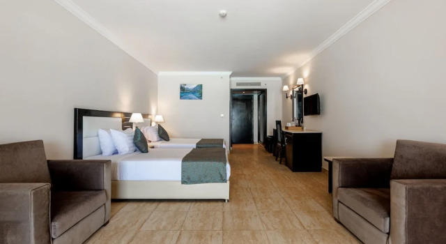 Семейный люкс Sunrise Alora Aqua Park Resort