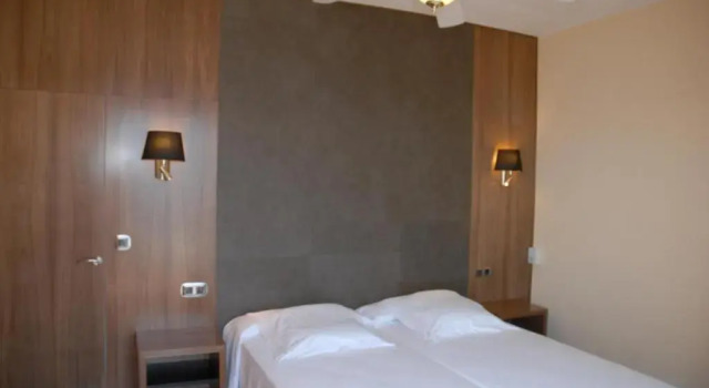 Двухместный номер Standard с балконом и с видом на горы Hotel Grifeu