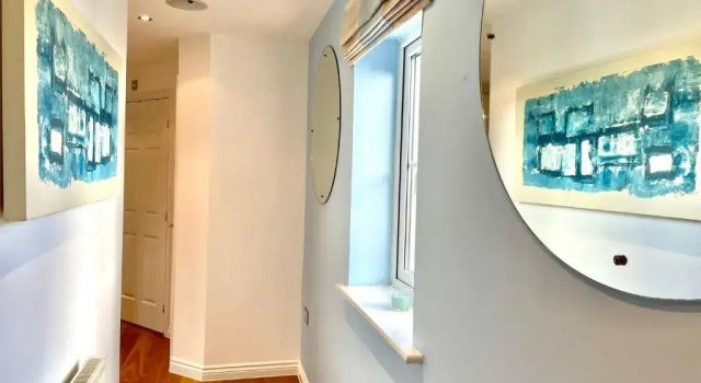 Апартаменты Bristol Coach House FREE PARKING