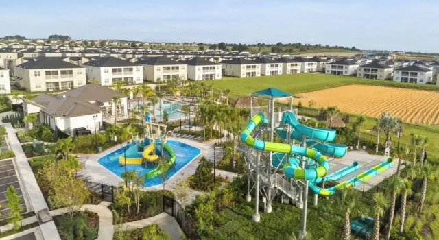 Stylish 3BR Condo Championsgate w Water Park