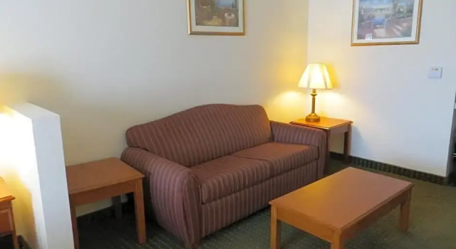 Люкс с видом на город Best Western Plus Lake Elsinore Inn & Suites