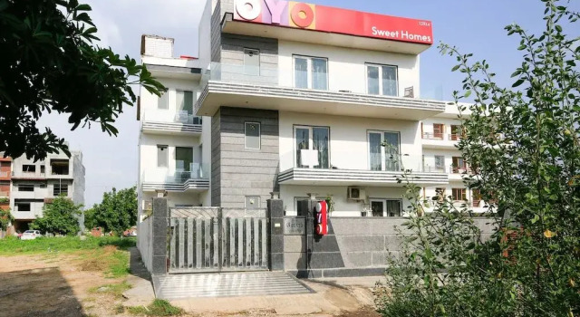 Oyo 12314 Hotel City View, Забронировать Отель Гургаон 