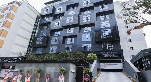 The Zenith Hotel