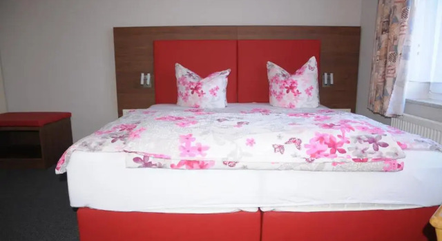 Aktiv Pension, Book Hotel 3-Star Hotels in Rennsteig, 3*