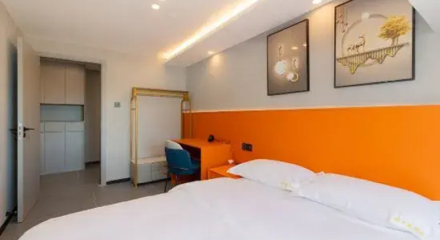 Люкс Deluxe с 2 комнатами Herman Sea View Business Hotel