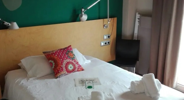 Двухместный номер Comfort с балконом Hostal La Fosca