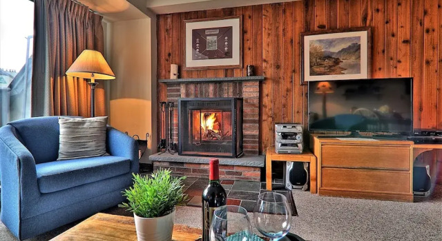 Mg 3c12 - Great Location! Hot Tub/Sauna/Gym/Pool. Yay!, Забронировать Отель Отели Киллингтон с бассейном, рядом с Black Dog Sports, Бассейн