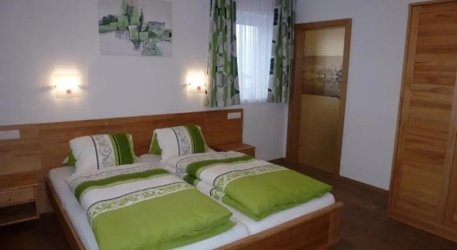 Ferienhaus u. Appartement Knauss, Забронировать Апартаменты/квартира Апартаменты Рормос, Апартаменты/квартира