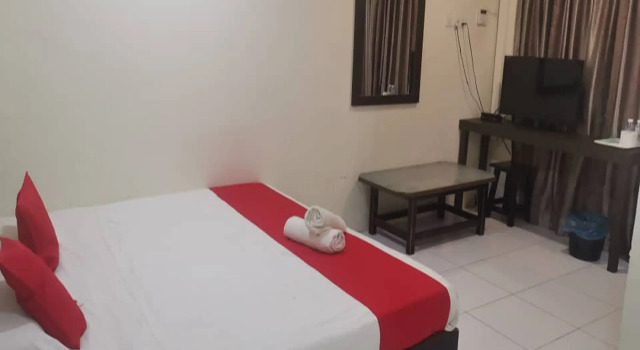 Номер Deluxe OYO 1104 Q Hotel