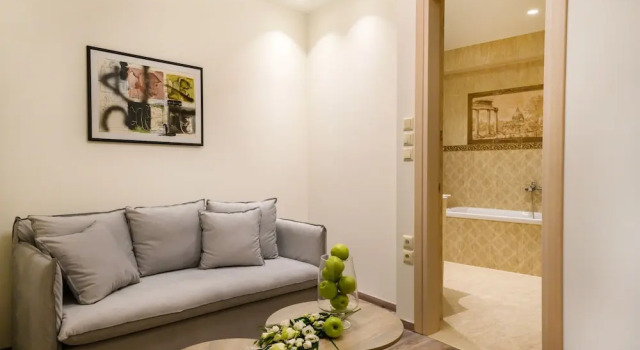 Номер Superior с балконом Emerald Suites