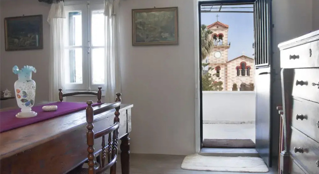 House 1910 by Zante Plaza