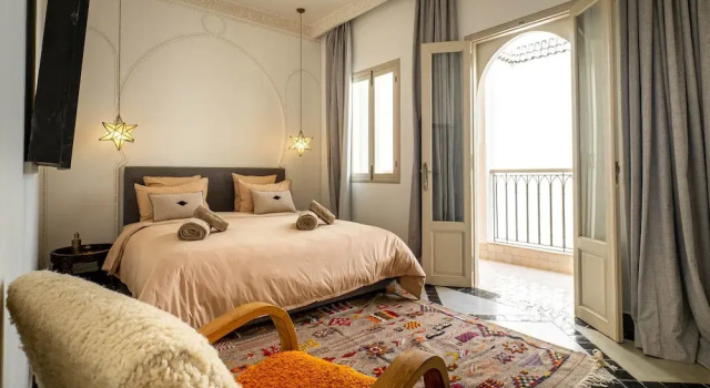 Riad Les Suites Marrakech, Забронировать Отель Отели Марракеш-Тенсифт-Эль-Хауз 4 звезды, 4*