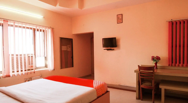 OYO Flagship 77035 Hotel Samar Palace