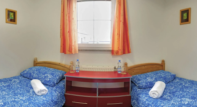 Achilla Bed & Breakfast, Забронировать Отель Отели Чески-Крумлов с парковкой, рядом с House of the Dyed Cloth, Парковка