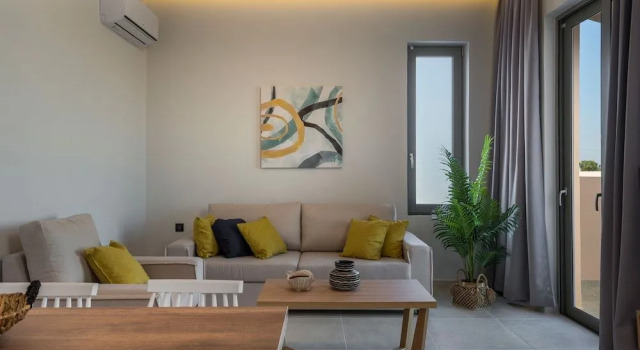Aegean Breeze Luxury Apartments next to the sea, Забронировать Апартаменты/квартира Отели Малеме с парковкой, Парковка