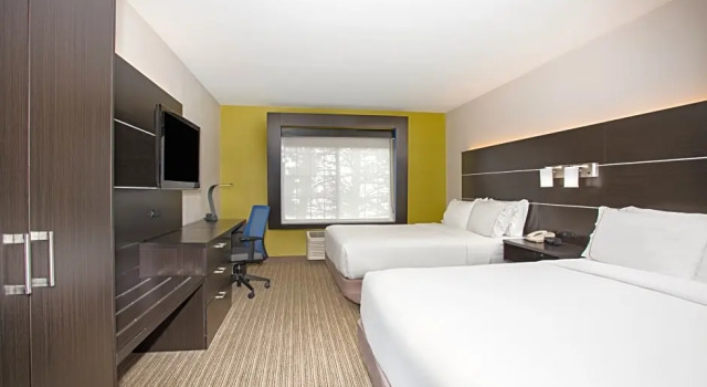 Четырёхместный люкс Holiday Inn Express & Suites Ft Collins by IHG