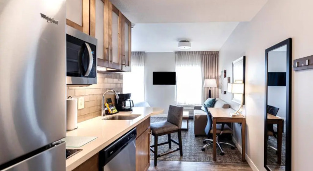 Люкс Staybridge Suites Montgomery - Downtown by IHG