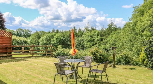 Woodland Hideaway, Book Hotel Hoteller i South Molton med parkering, Parkering