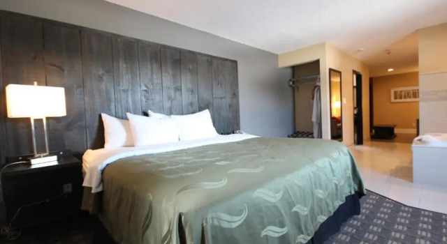Люкс Quality Inn