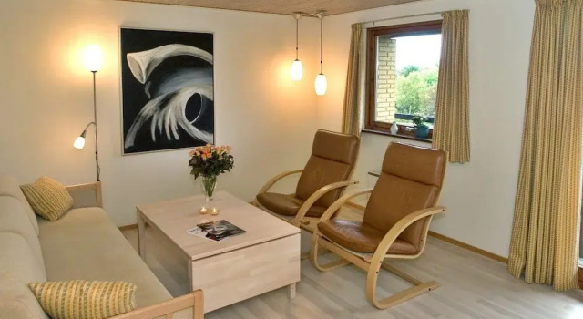 2 Person Holiday Home in Allinge, Book Feriehus Sommerhuse i Allinge, Hytte