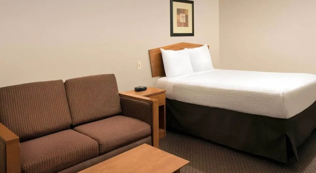 Двухместный люкс WoodSpring Suites Lexington Southeast