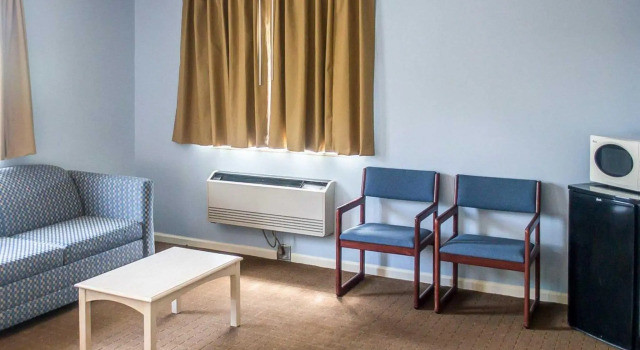 Двухместный люкс Econo Lodge Inn & Suites Sandusky South