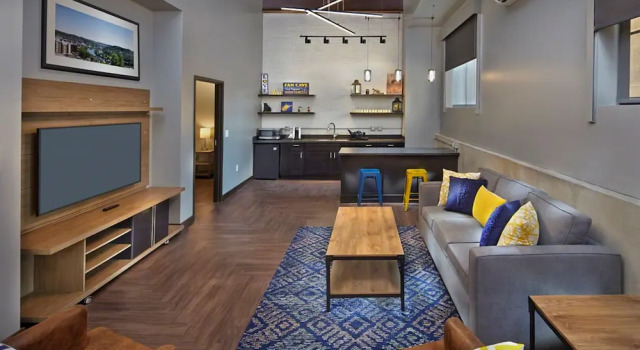 Двухместный люкс Scholar Morgantown, Tapestry Collection by Hilton