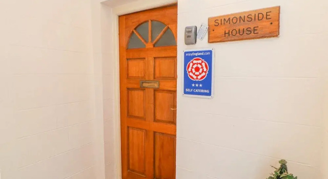 Коттедж Simonside Apartment