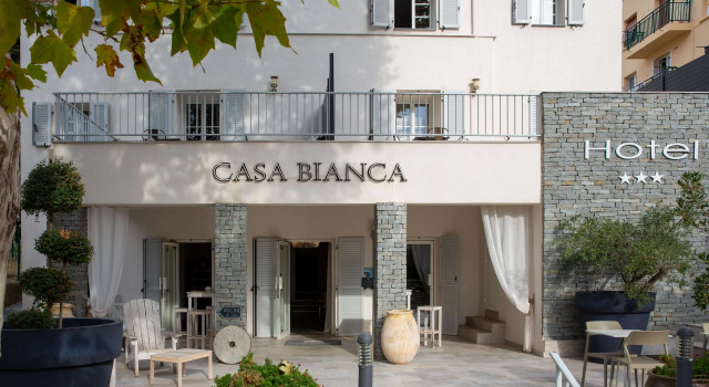 Best Western Hotel Casa Bianca, Piscine Intérieure et Extérieure, Varaa Hotelli Calvi 