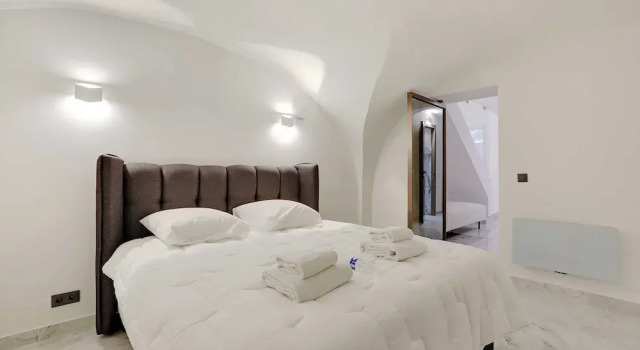 Chic Duplex - 2br/6p - Bonne-nouvelle/montorgueil, Забронировать Апарт-отель Париж Иль-де-Франс, рядом с Станция метро Rambuteau