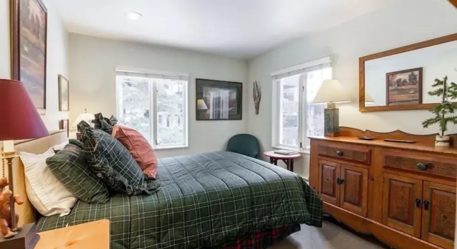 All Seasons Condo Short Walk to Vail Village and Gondola One by RedAwning