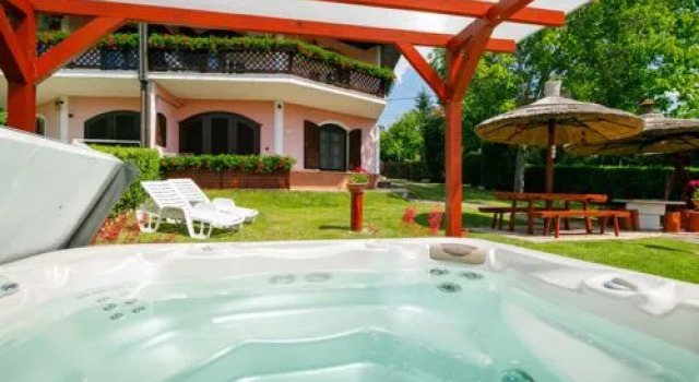 Balaton H055, Rezervovat Hotel Balatonfuzfo 