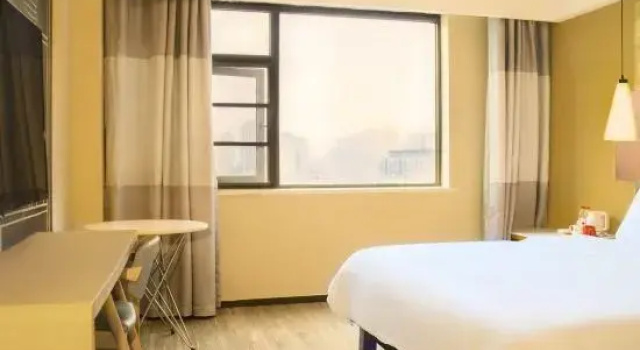Люкс Ibis Yongcheng Jinboda  Plaza Hotel