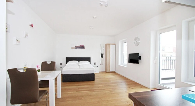 Christiano Apartments