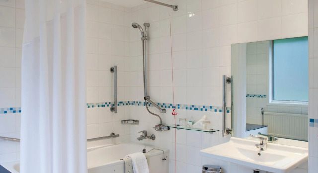 Двухместный номер Standard Holiday Inn Bristol Filton by IHG