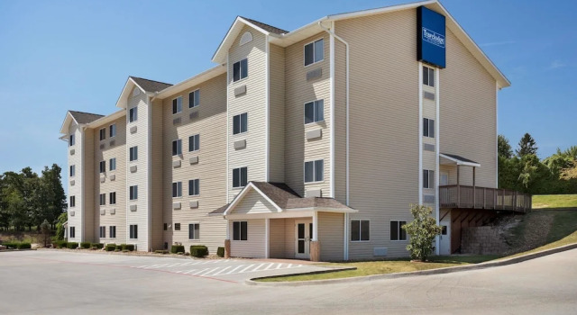 Oak Tree Inn Mcalester, Book Hotel Hoteller i McAlester med parkering, Parkering