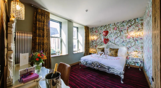 Люкс Luxury Lymestone Boutique Accommodation