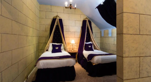 Люкс Luxury Maenan Abbey Hotel