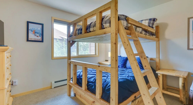 Downtown Winter Park Townhouse 3 Mi to Ski Resort!, Забронировать Апартаменты/квартира Апартаменты Винтер Парка, рядом с Body Kneads Massage and Pilates, Апартаменты/квартира