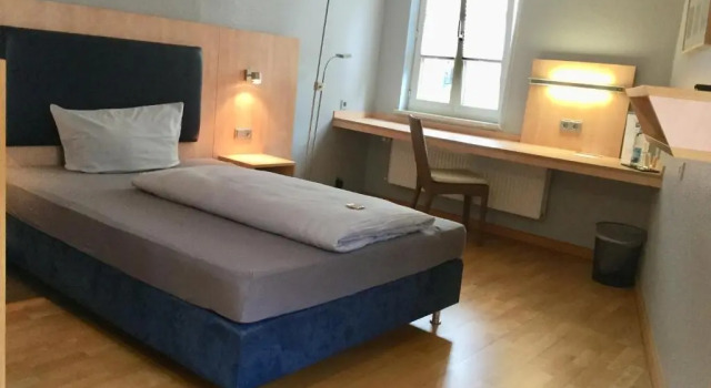 Номер Comfort Badischer Hof