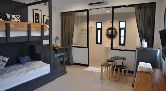 Двухместный номер Deluxe с балконом C Room "Chomchan" at Airport