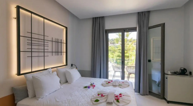 Двухместный номер Deluxe Sunny Garden Hotel