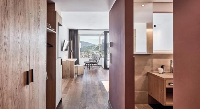 Люкс byHaller Suites & AO Restaurant