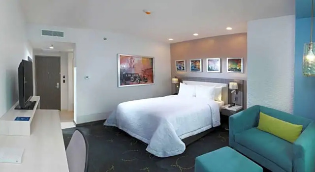 Suite 1 dormitorio Hampton Inn & Suites by Hilton Aguascalientes Aeropuerto