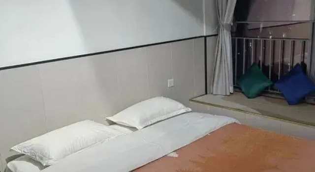 Семейный люкс с 3 комнатами Meet Chengdu Boutique Resort Homestay (Chunxi Road Tianfu Square)