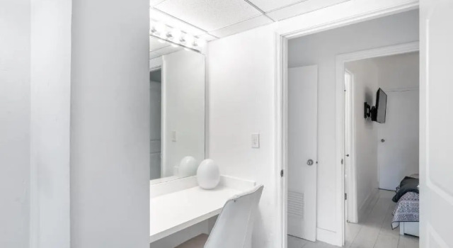 Апартаменты с 3 комнатами с балконом Sunny Isles Ocean Reserve Condo Apartments