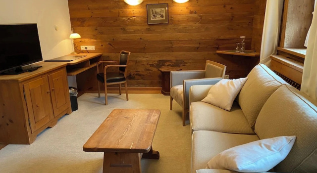 Suite dúplex con balcón y con vista Alpenhof
