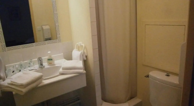 Трёхместный номер Standard Hôtel Les Deux Porches