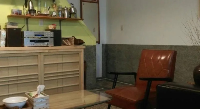 Kuan Kuan House, Забронировать Отель Отели Тайнань с парковкой, рядом с Муниципальный стадион Тайнаня, Парковка
